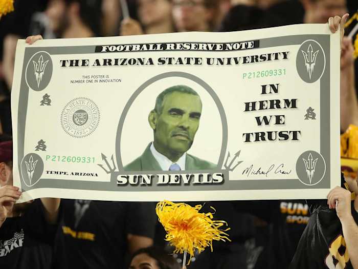 herm-edwards-fan-sign.jpg
